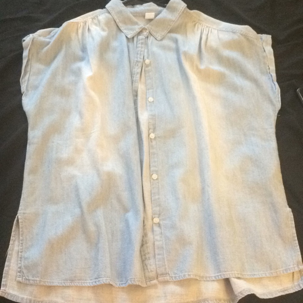 Denim short sleeve shirt